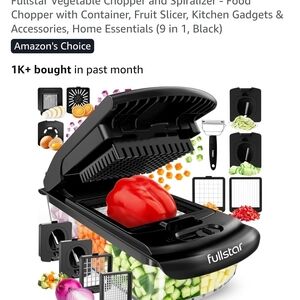 NIB Fullstar Vegetable 9 IN 1 ONION AND VEGGIE Chopper with Container